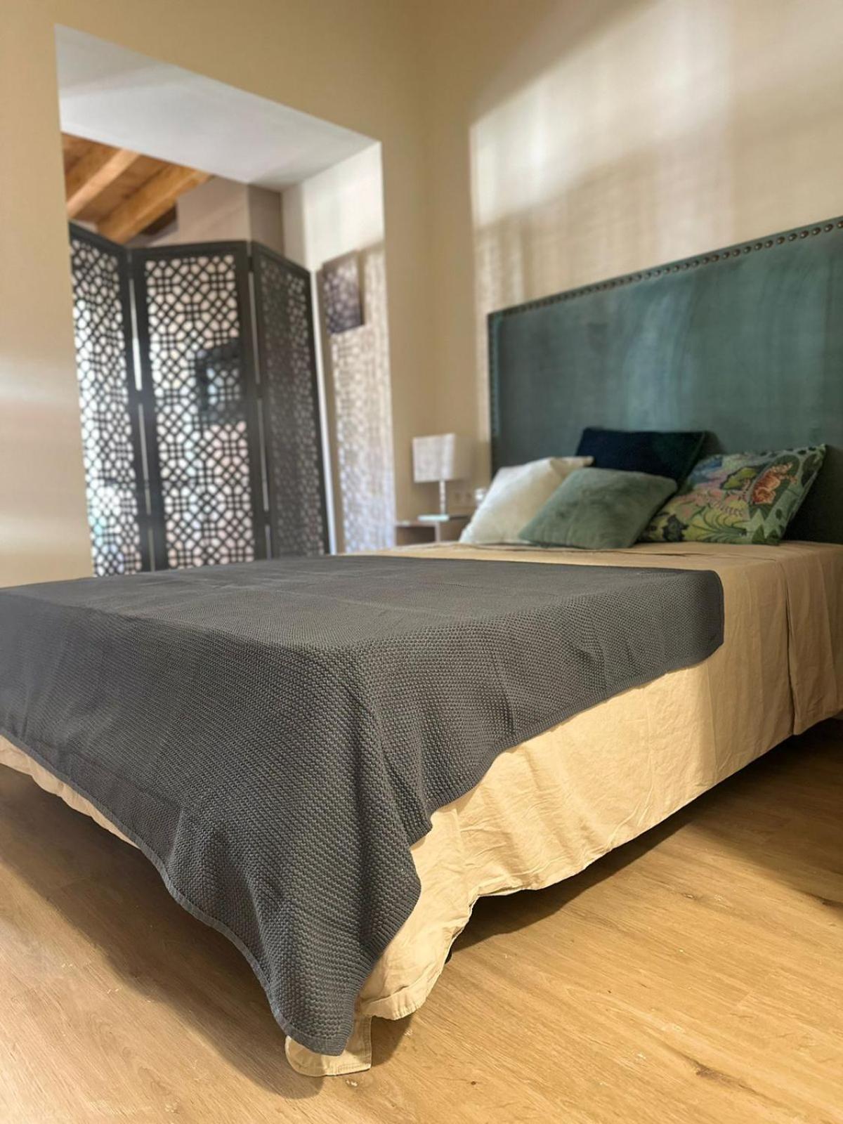 Panther Home Salvador Sevilla Kültér fotó